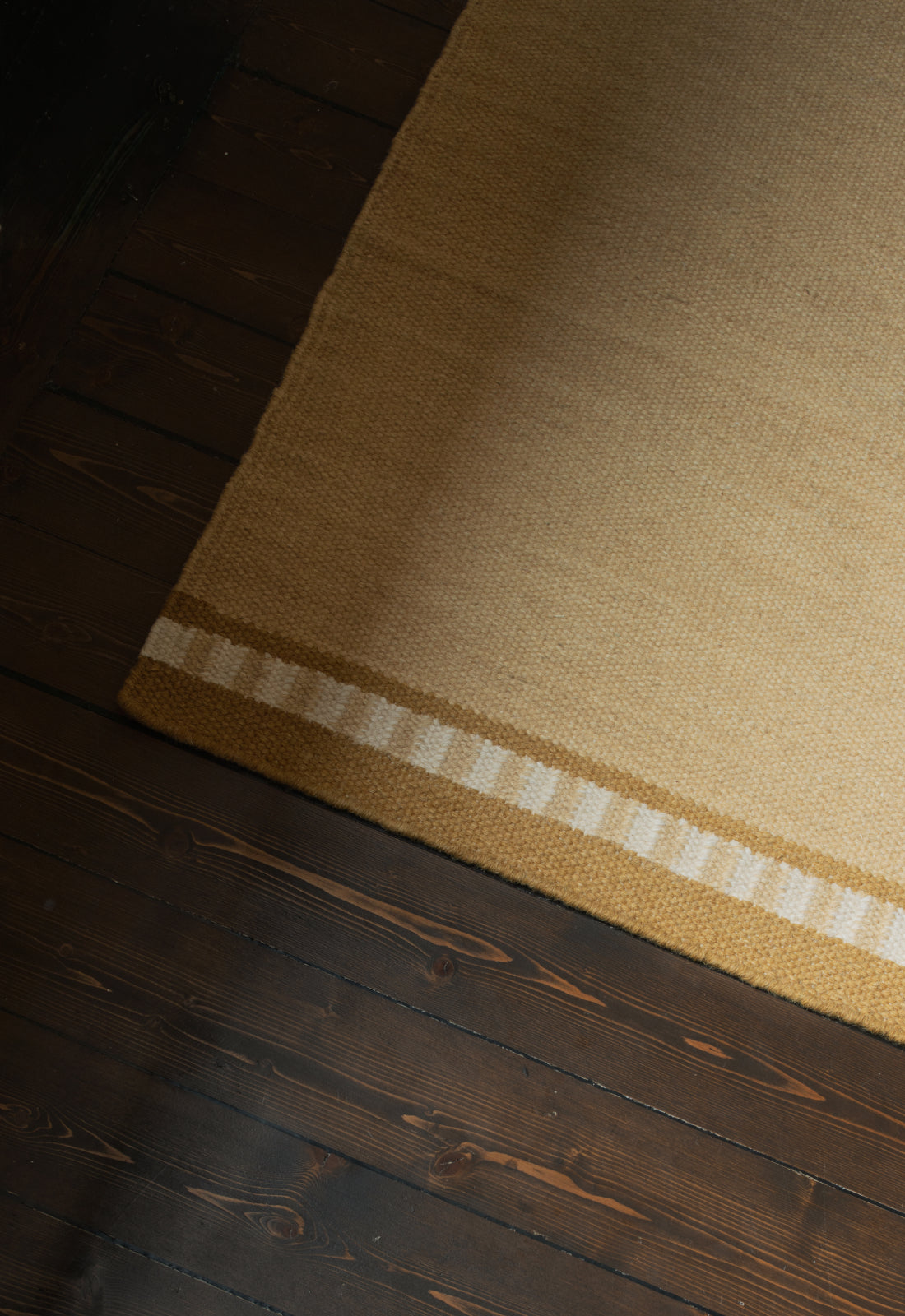 Rollakan Solid Mariegold Sample