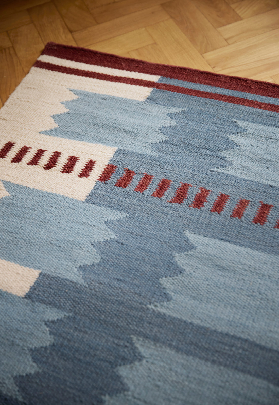 Rollakan Iris Petrol